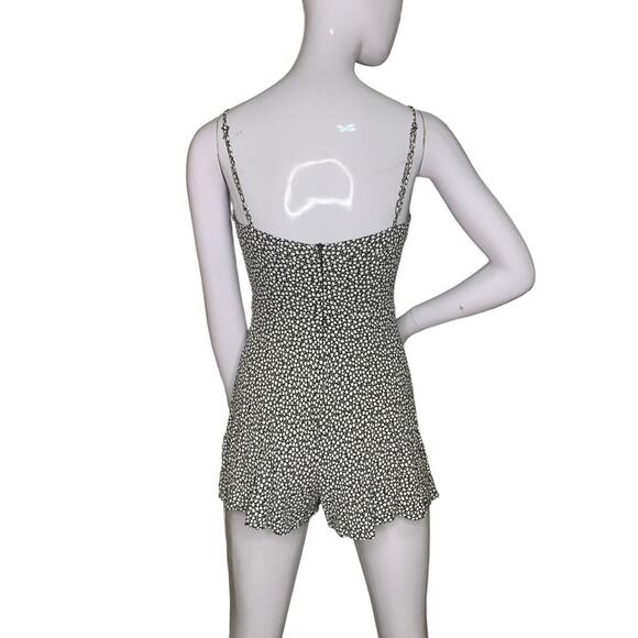 Zara Romper Floral Print Hidden Zipper on Back Size XS Adjustable Straps - Picture 5 of 12